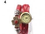 Pulseira com relógio vermelho